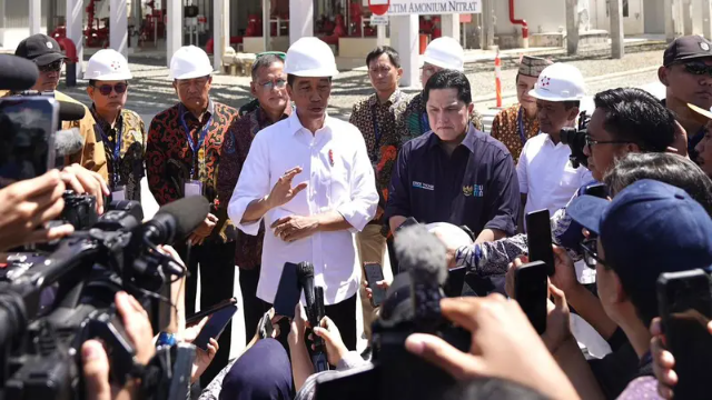 Presiden Jokowi Resmikan Pabrik Amonium Nitrat di Kaltim